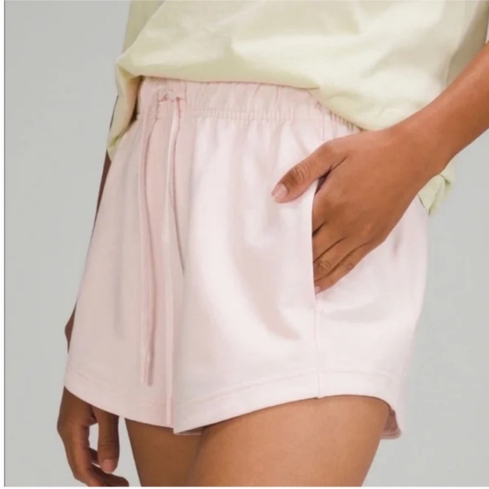 Lululemon Inner Glow High-Rise Short 3"